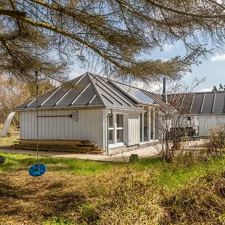 Fredsine - 900m From The Sea By Interhome Nyaraló